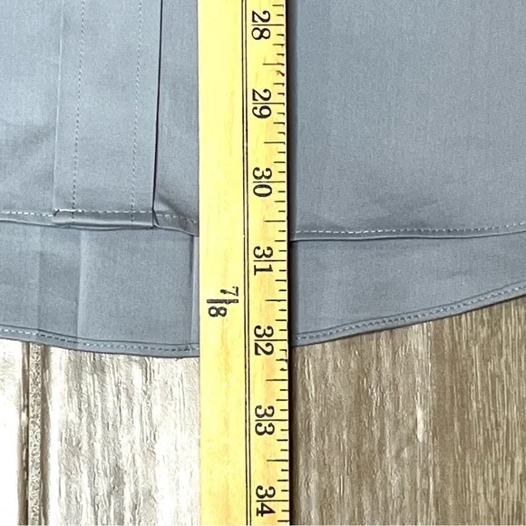 Stafford Men’s Travel Gray Button-Down Dress Shirt, Size 16-1/2, 32-33 - Picture 5 of 5